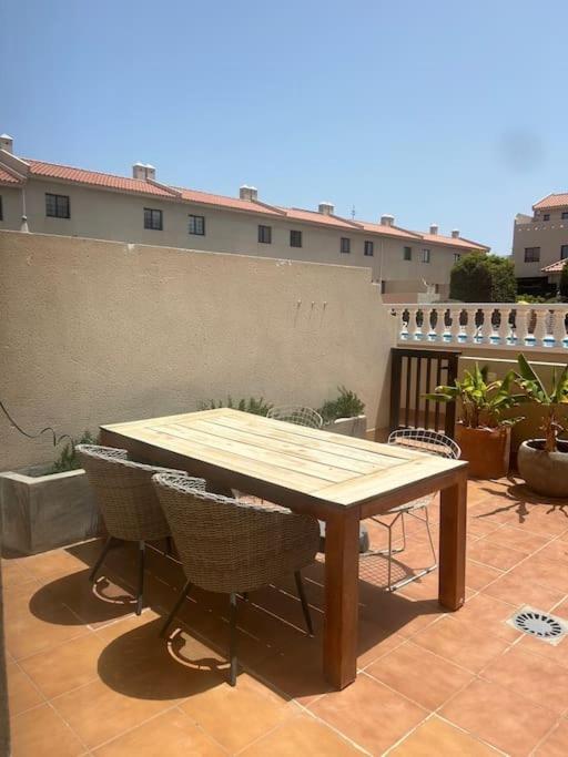 הוילה אל מדאנו Pool House Mencey מראה חיצוני תמונה